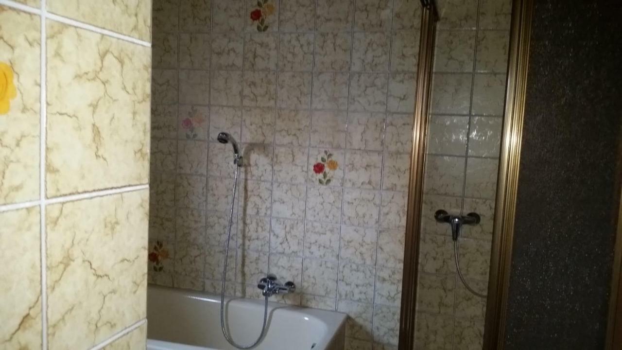 فيلا فيرينهاوس كارين فوش ان دير غلوكنه المظهر الخارجي الصورة